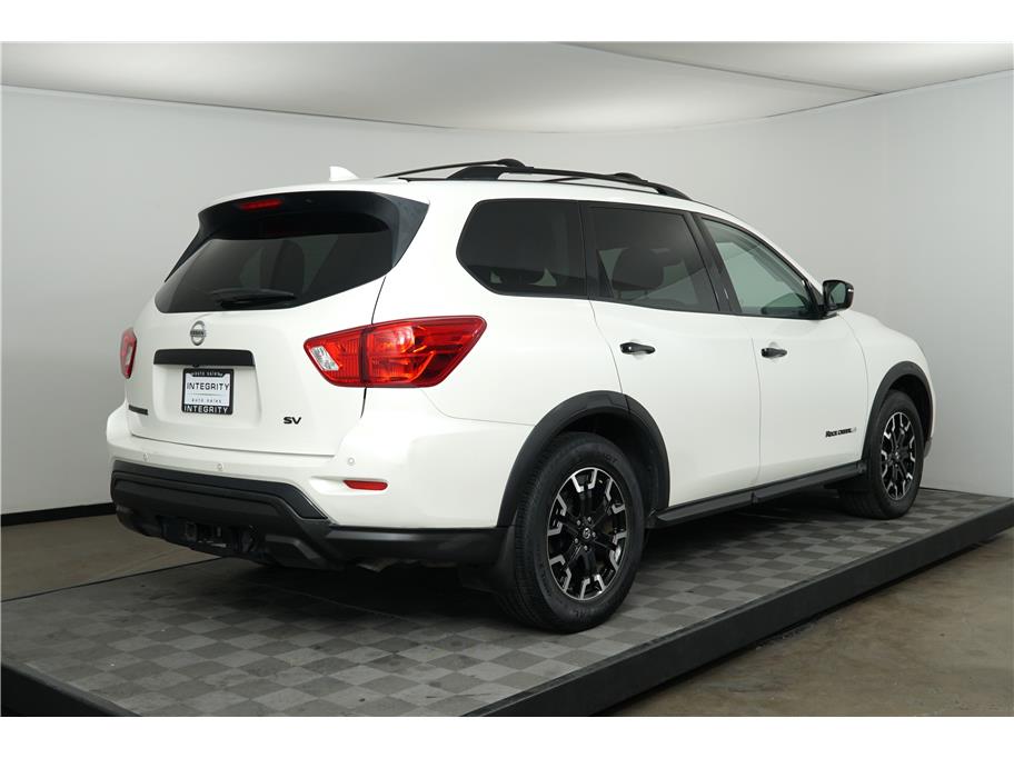 2020 Nissan Pathfinder SV photo 4