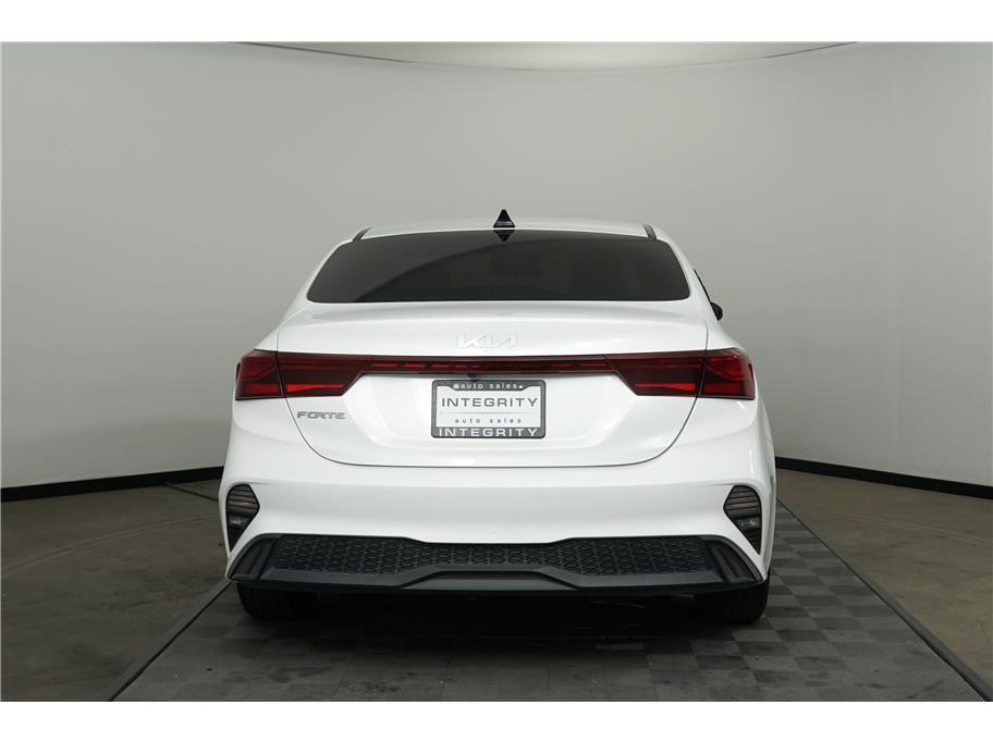 2022 Kia Forte LXS photo 4
