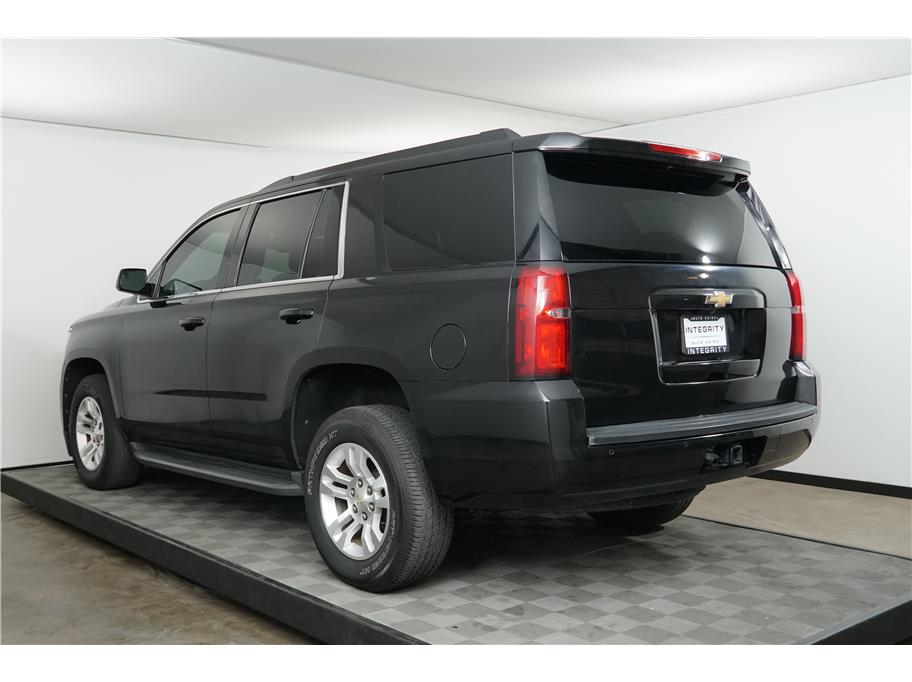 2018 Chevrolet Tahoe LT photo 3