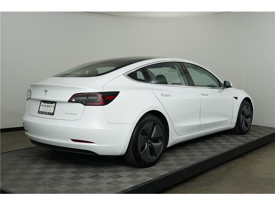 2018 Tesla Model 3 Long Range photo 4