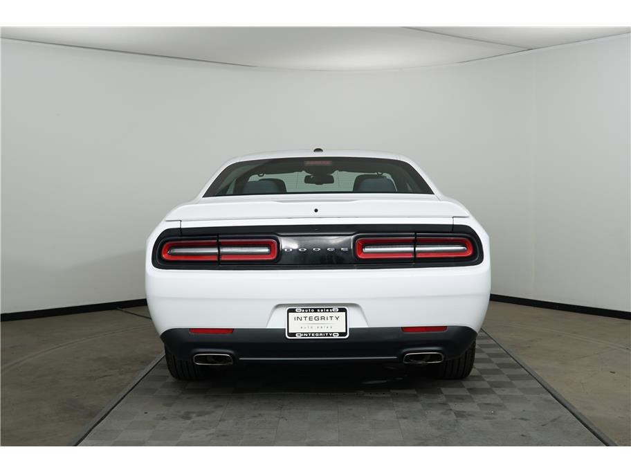 2019 Dodge Challenger SXT photo 3