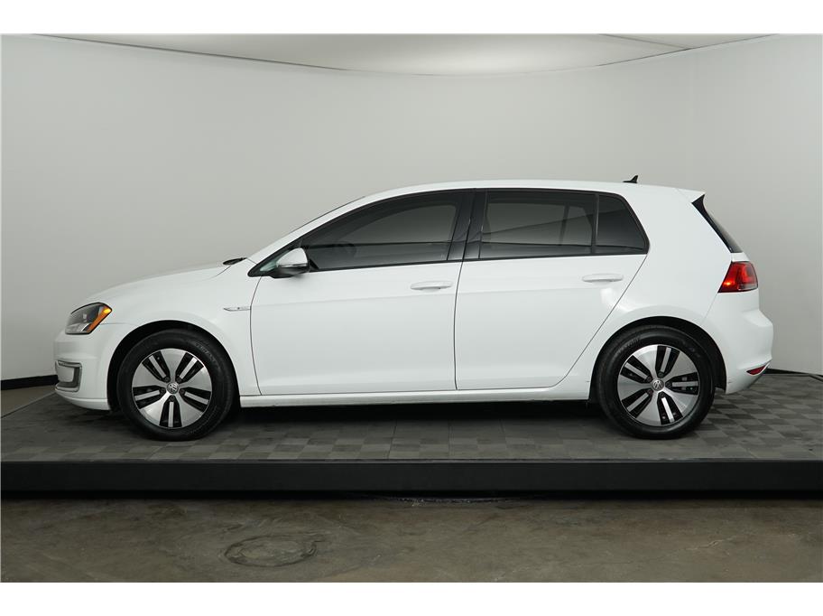 2016 Volkswagen e-Golf e-Golf SE - Photo 2