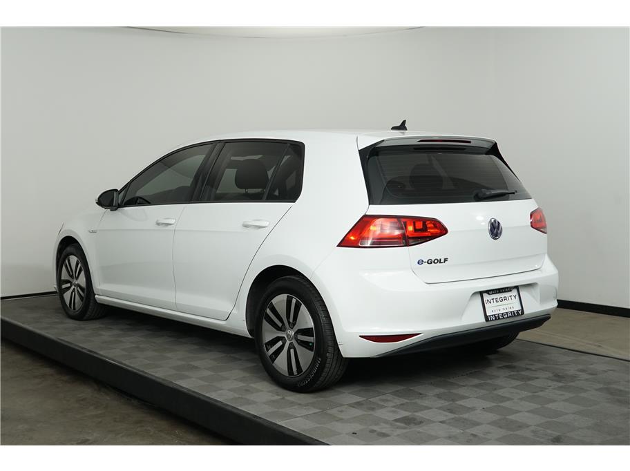 2016 Volkswagen e-Golf e-Golf SE - Photo 3