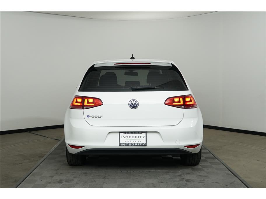 2016 Volkswagen e-Golf e-Golf SE - Photo 4