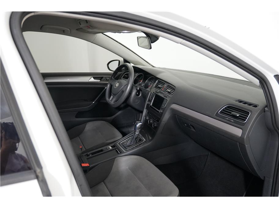 2016 Volkswagen e-Golf e-Golf SE - Photo 21