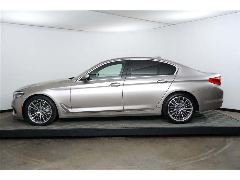 2017 Bmw 540i 5-Series photo 2