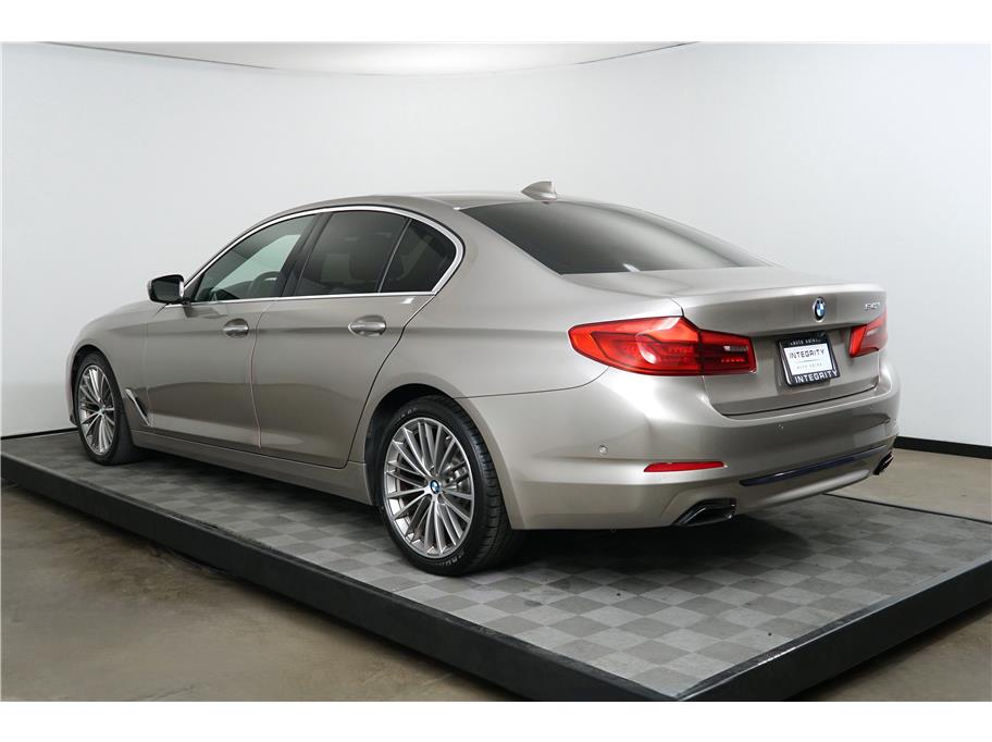 2017 Bmw 540i 5-Series photo 3