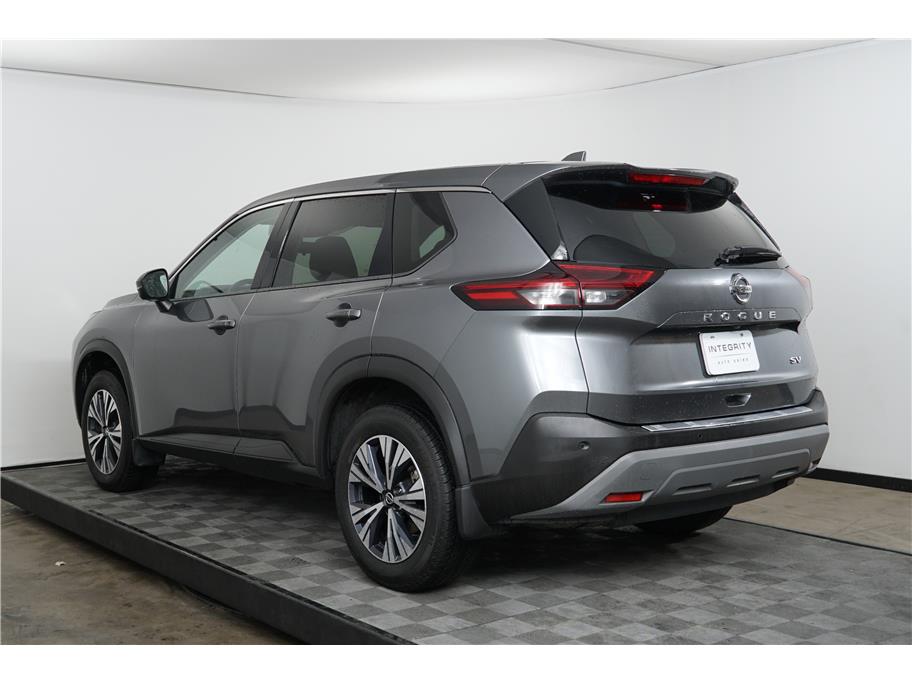 2021 Nissan Rogue SV photo 3