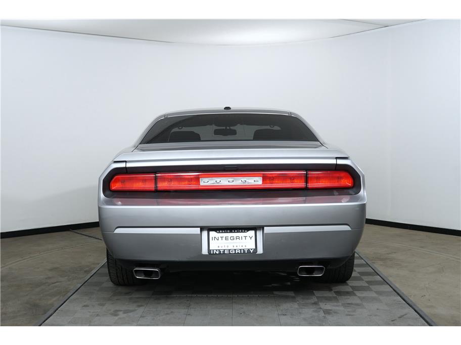 2013 Dodge Challenger R/T photo 3