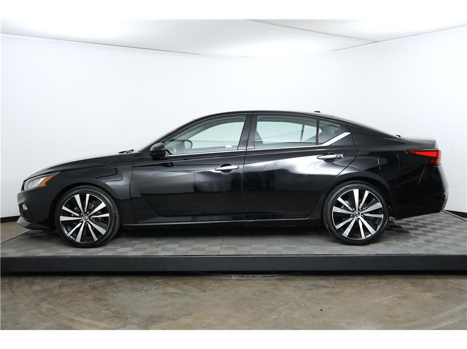 2021 Nissan Altima 2.5 SV photo 2