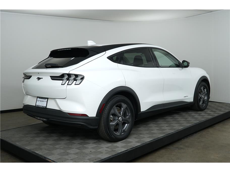 2021 Ford Mustang Mach-E Select photo 4