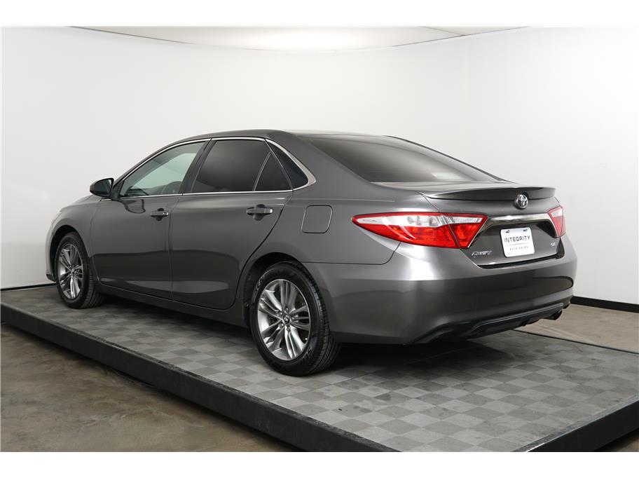 2017 Toyota Camry XLE XSE photo 3