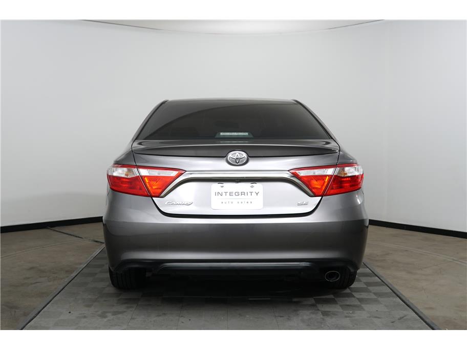 2017 Toyota Camry XLE XSE photo 4