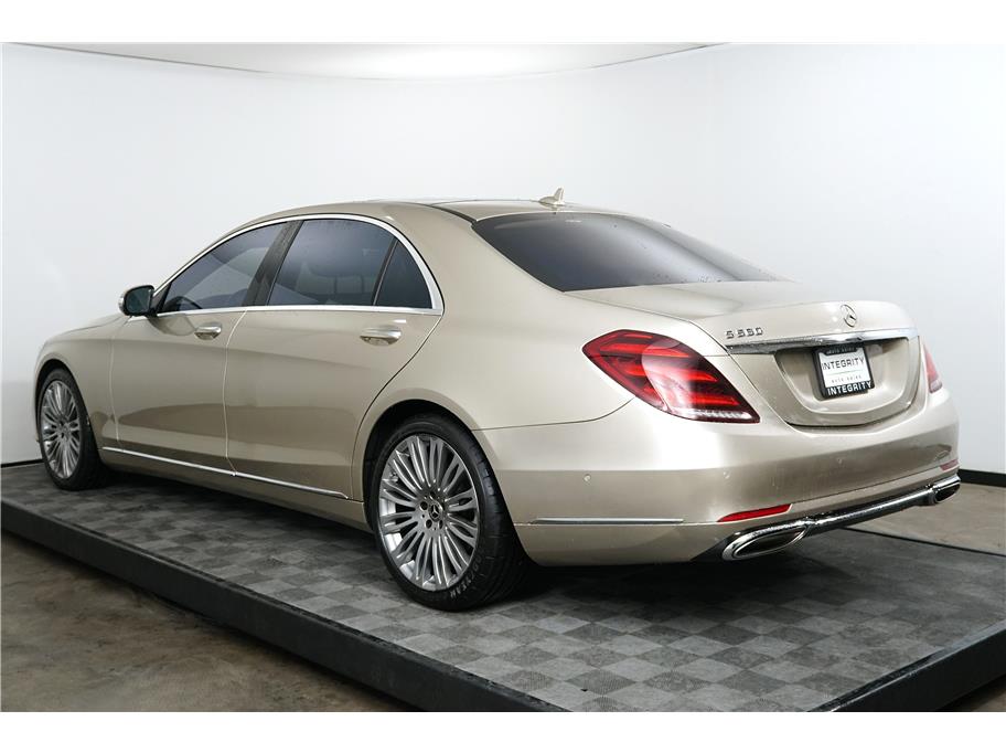 2019 Mercedes Benz S 560 photo 3