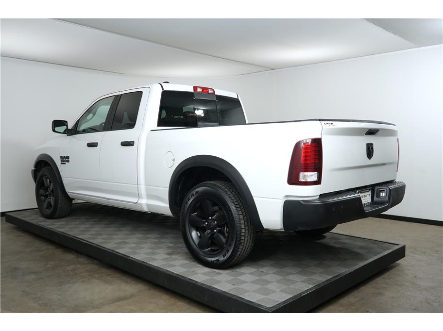 2020 Ram 1500 Classic Warlock photo 3