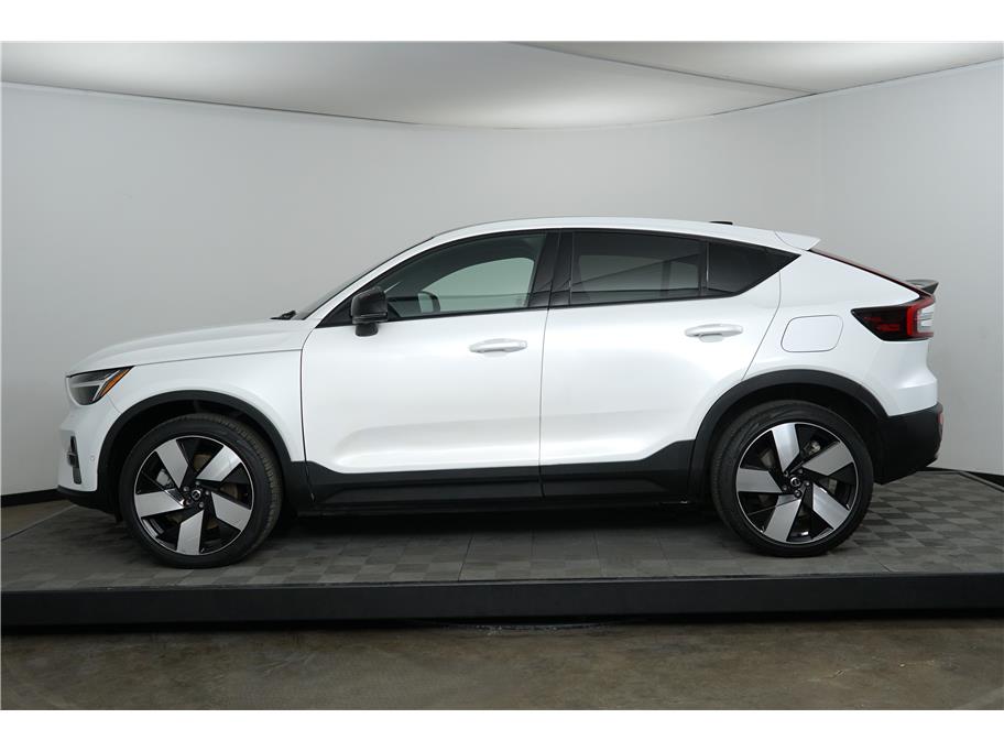 2023 Volvo C40 Recharge Ultimate photo 2