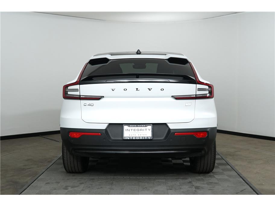 2023 Volvo C40 Recharge Ultimate photo 4