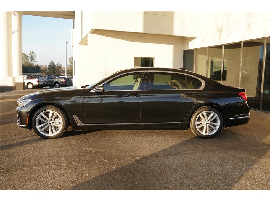 2018 Bmw 750i / B7 xDrive Sedan photo 2