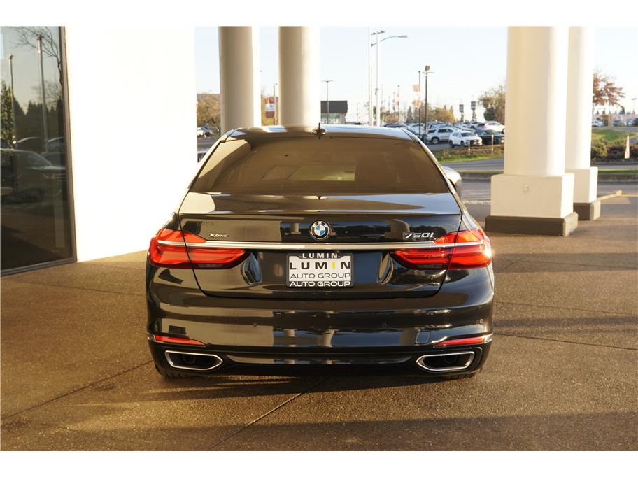 2018 Bmw 750i / B7 xDrive Sedan photo 4