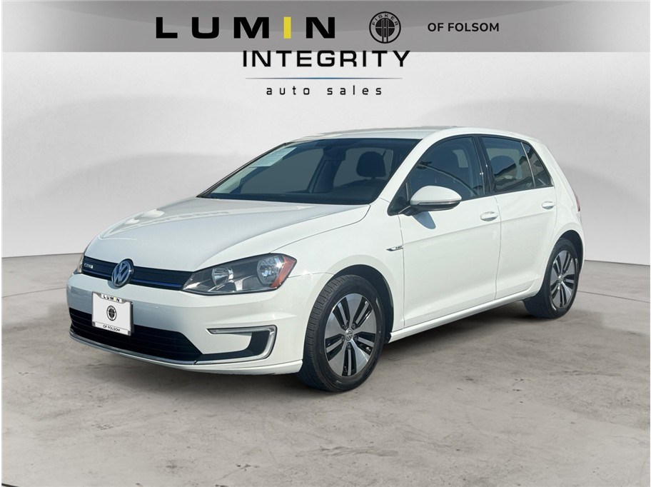 2016 Volkswagen e-Golf e-Golf SE's photo