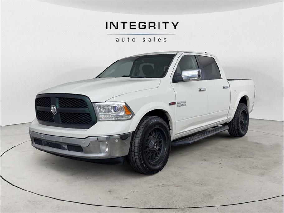 2017 RAM 1500 Laramie 4x4 Crew Cab 5'7's photo