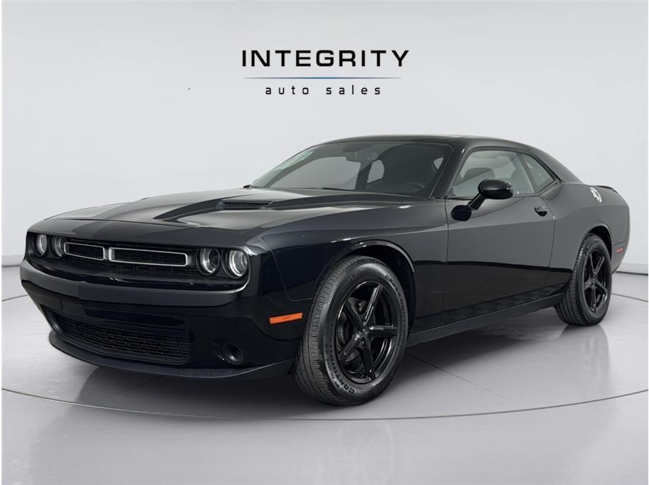 2020 Dodge Challenger SXT Auto's photo