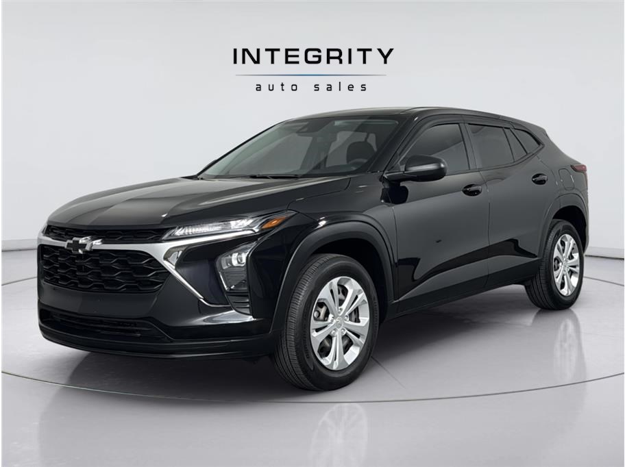 2024 Chevrolet Trax LS's photo