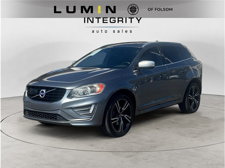 2017 Volvo XC60 T6 AWD R-Design's photo