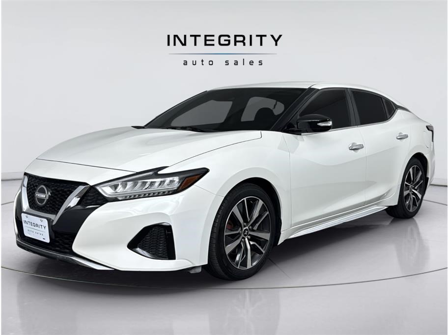 2020 Nissan Maxima SV's photo