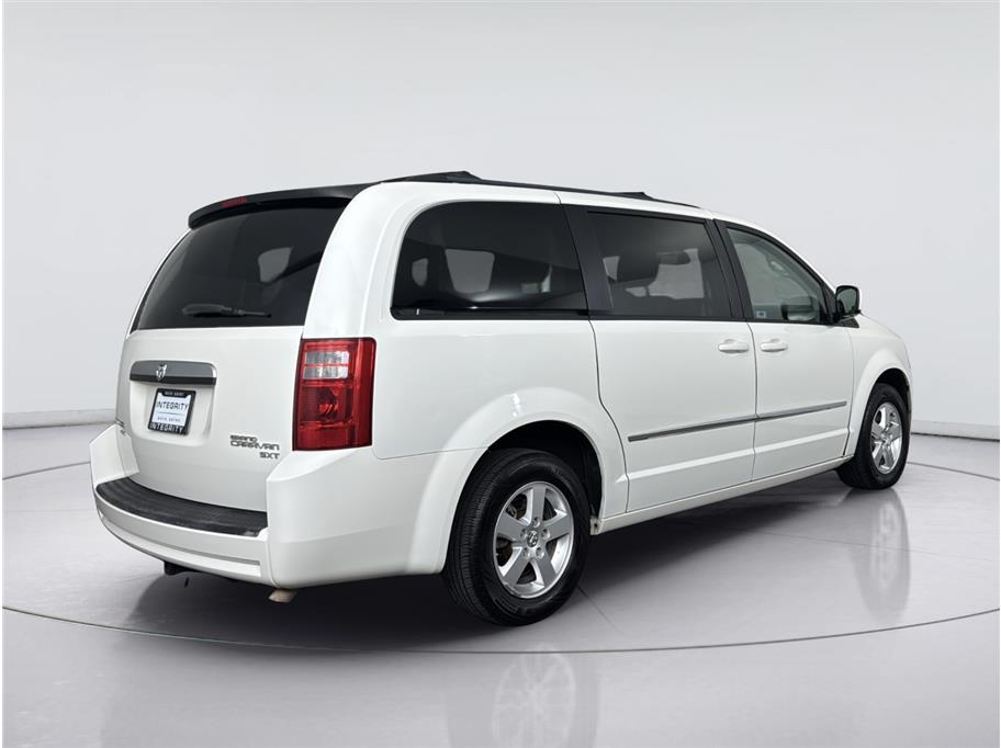 2010 Dodge Grand Caravan SXT - Photo 5