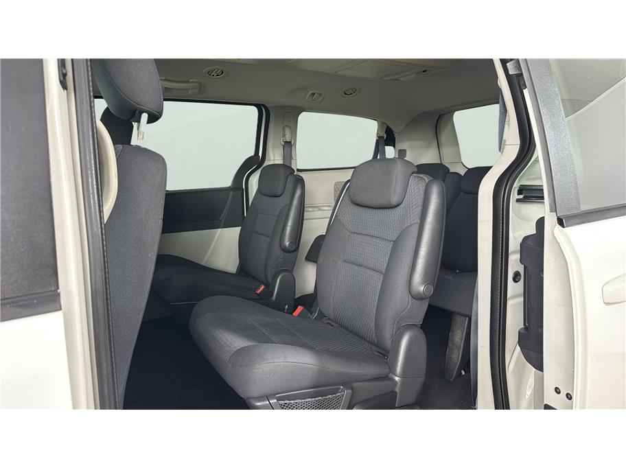 2010 Dodge Grand Caravan SXT - Photo 11