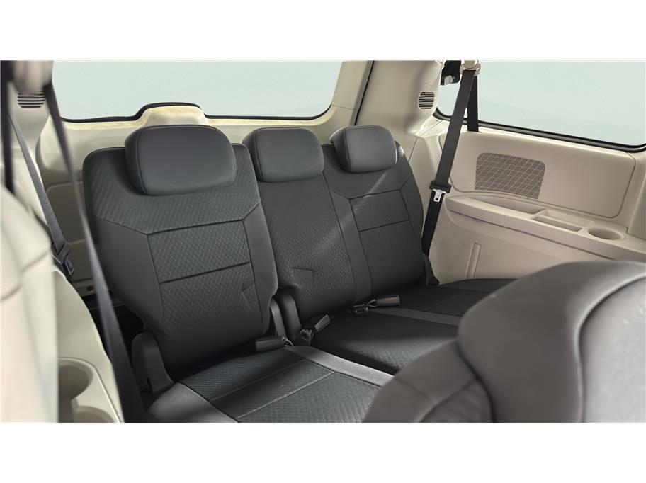 2010 Dodge Grand Caravan SXT - Photo 14