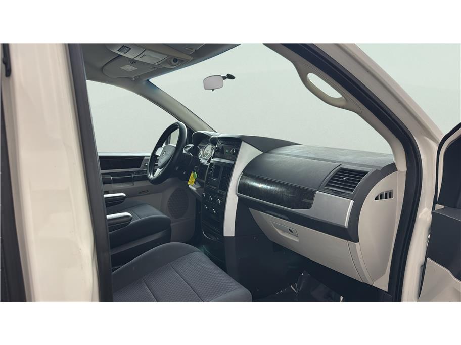 2010 Dodge Grand Caravan SXT - Photo 16