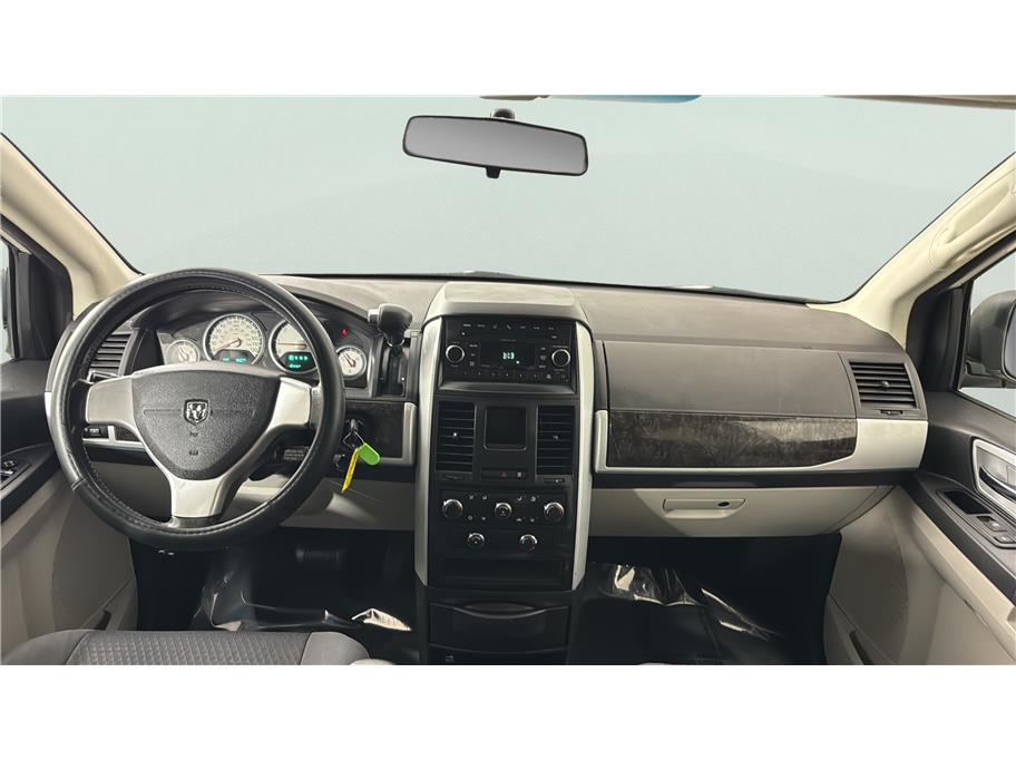 2010 Dodge Grand Caravan SXT - Photo 17