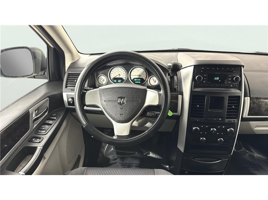 2010 Dodge Grand Caravan SXT - Photo 18