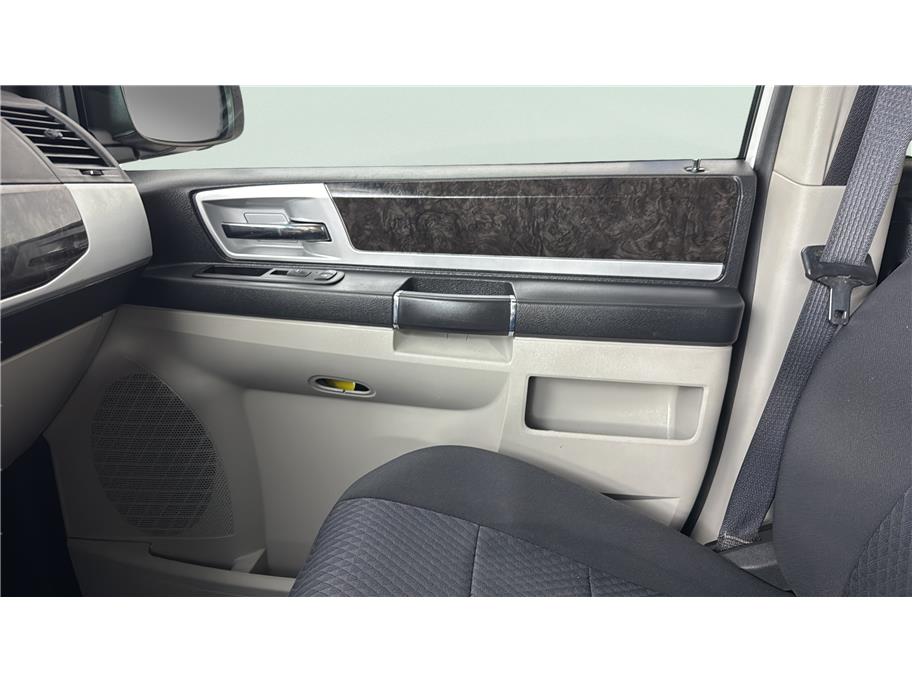 2010 Dodge Grand Caravan SXT - Photo 22