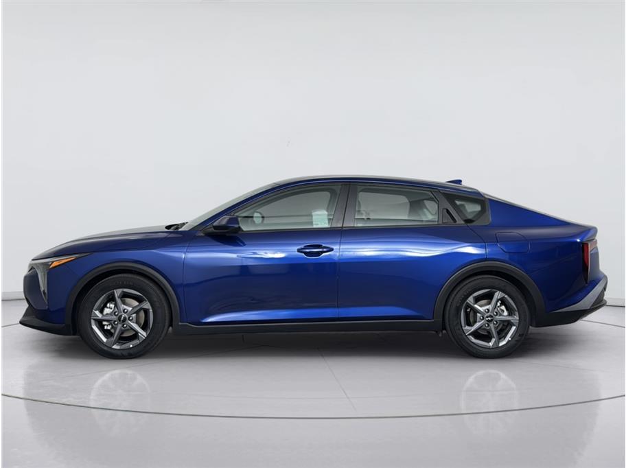 2025 Kia K4 LXS - Photo 2