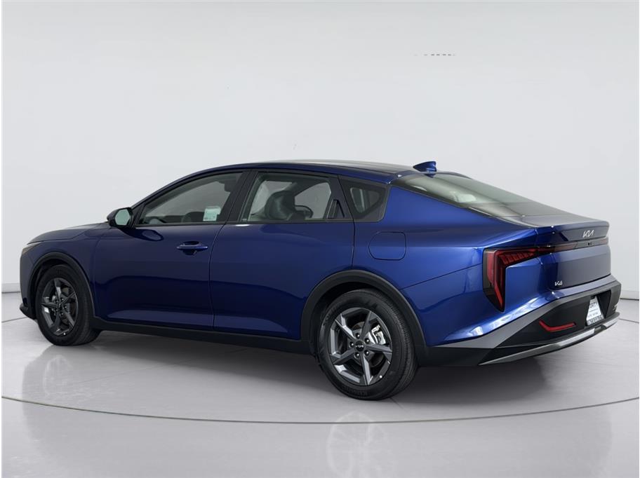 2025 Kia K4 LXS - Photo 3