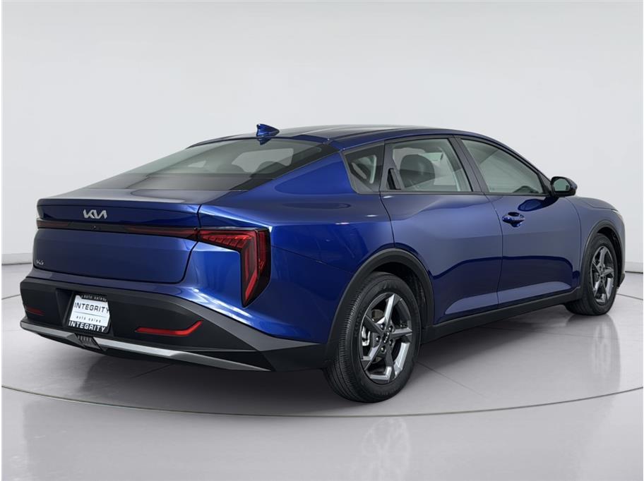 2025 Kia K4 LXS - Photo 5