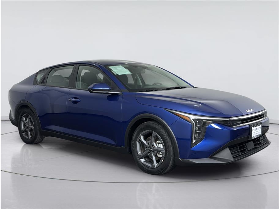 2025 Kia K4 LXS - Photo 7