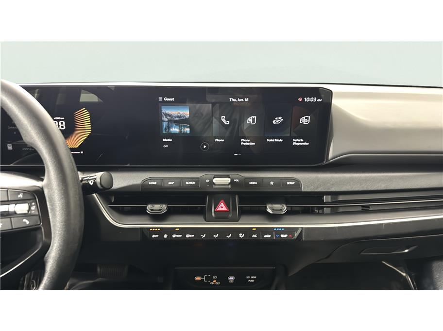 2025 Kia K4 LXS - Photo 17