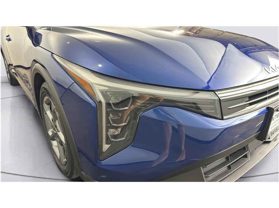 2025 Kia K4 LXS - Photo 23