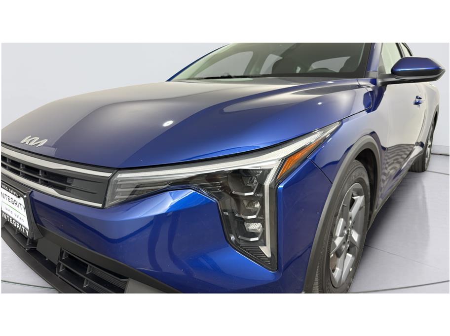 2025 Kia K4 LXS - Photo 24