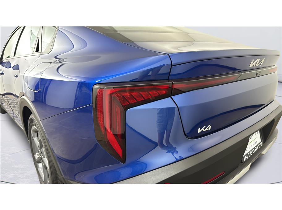 2025 Kia K4 LXS - Photo 25