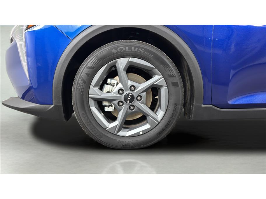 2025 Kia K4 LXS - Photo 27