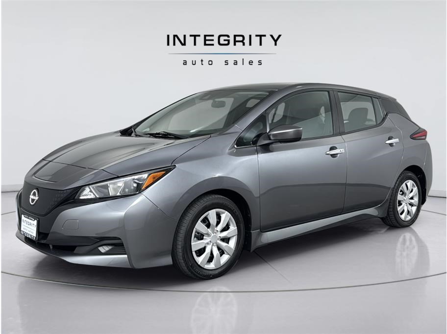 2023 Nissan LEAF S