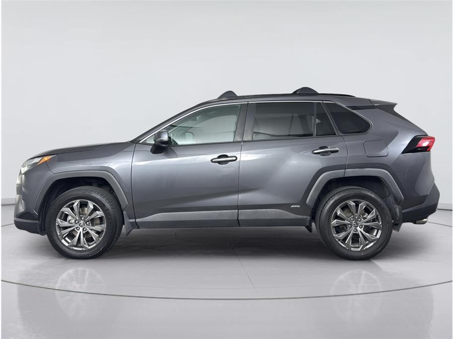 Toyota RAV4 photo 2
