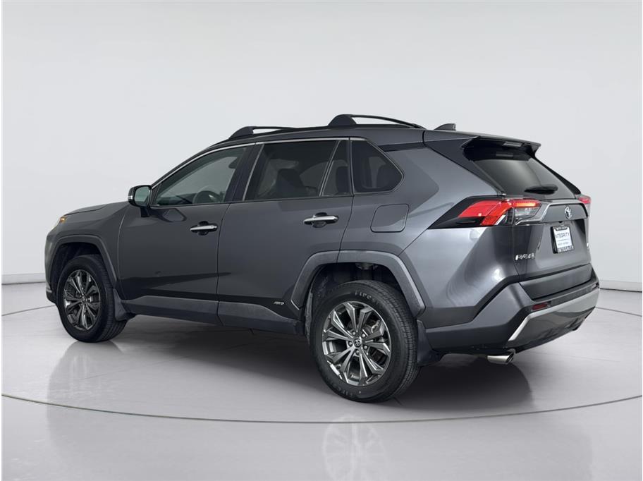 Toyota RAV4 photo 3