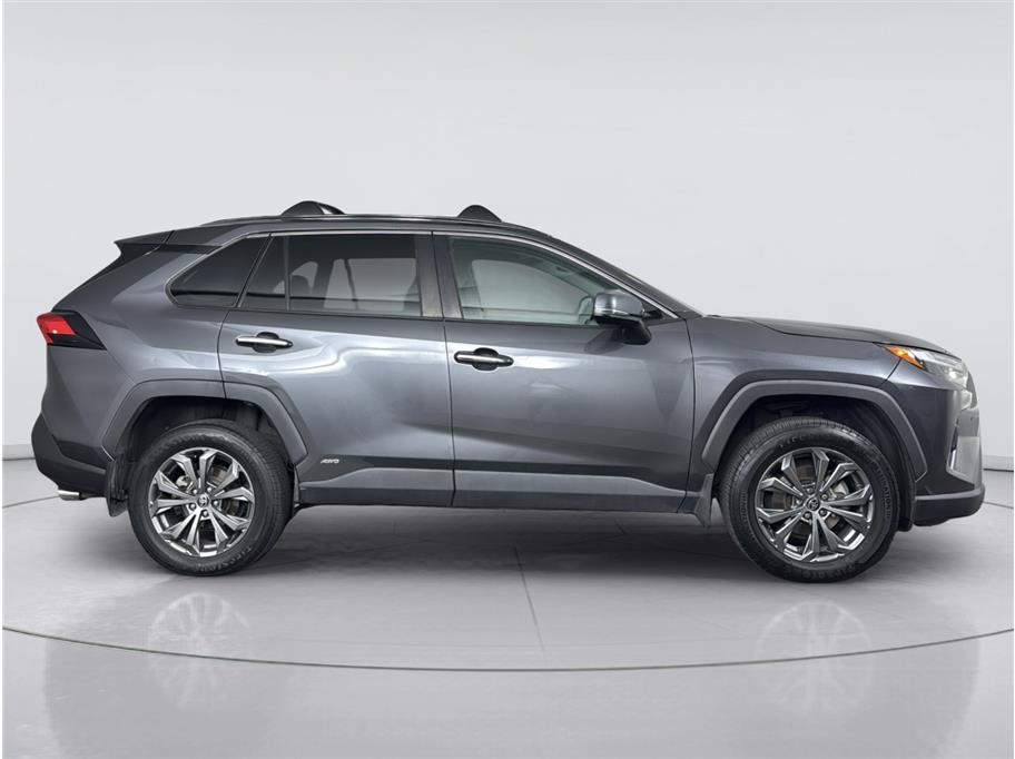 Toyota RAV4 photo 6