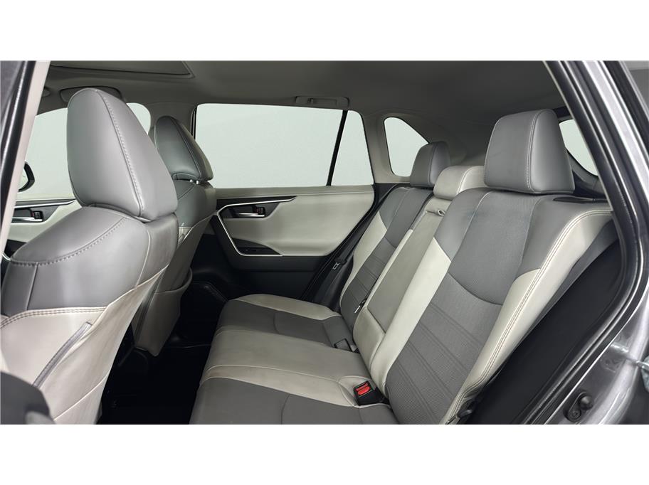 Toyota RAV4 photo 11